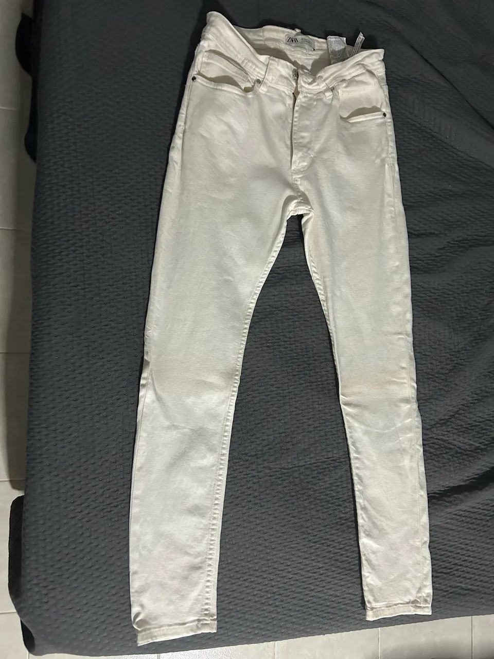 Calça zara tam 40 justa 