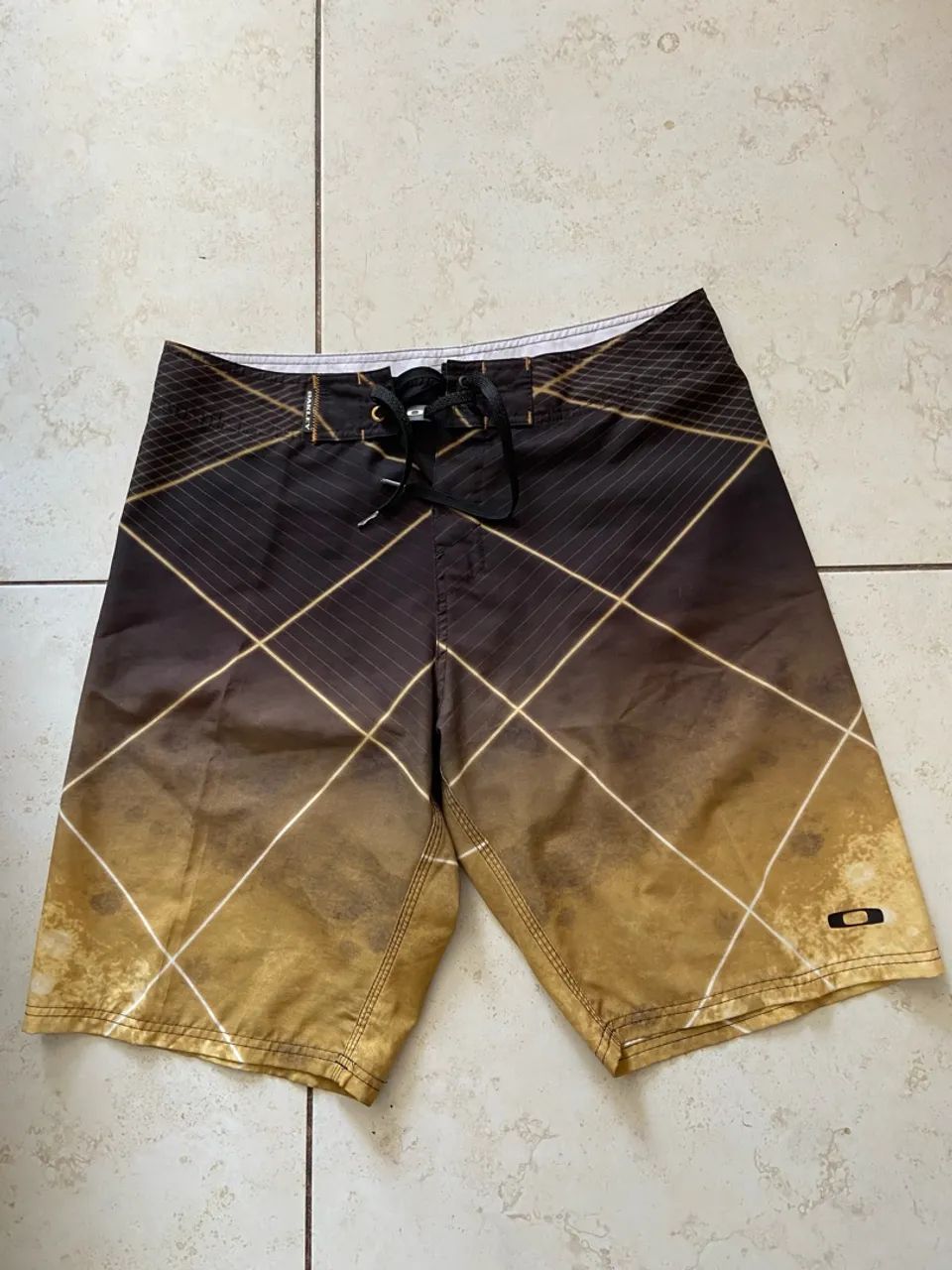 Bermuda Oakley gascan