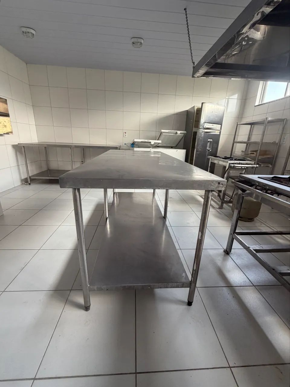Mesa de Aço Inox 1m x 2m - Excelente Estado  - Foto 2