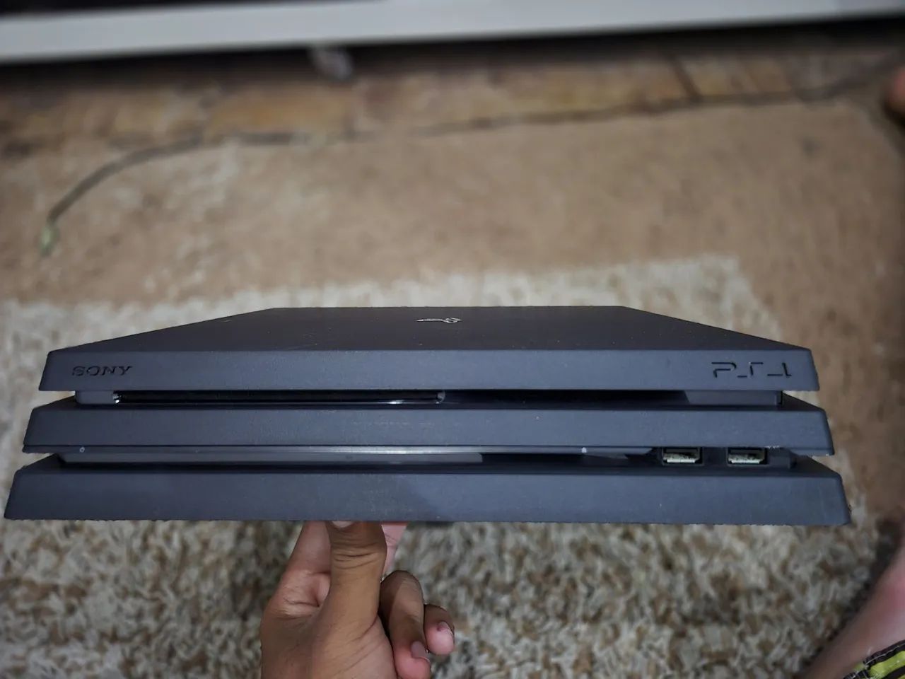 PS4 PRO 1TB+JOGOS - Foto 2