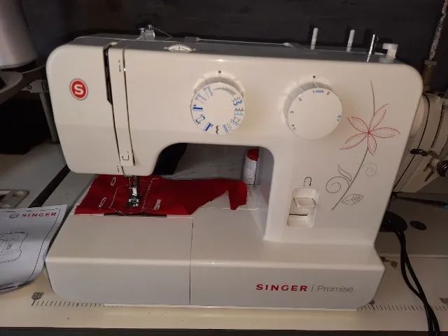 Máquina de costura singer - Foto 5