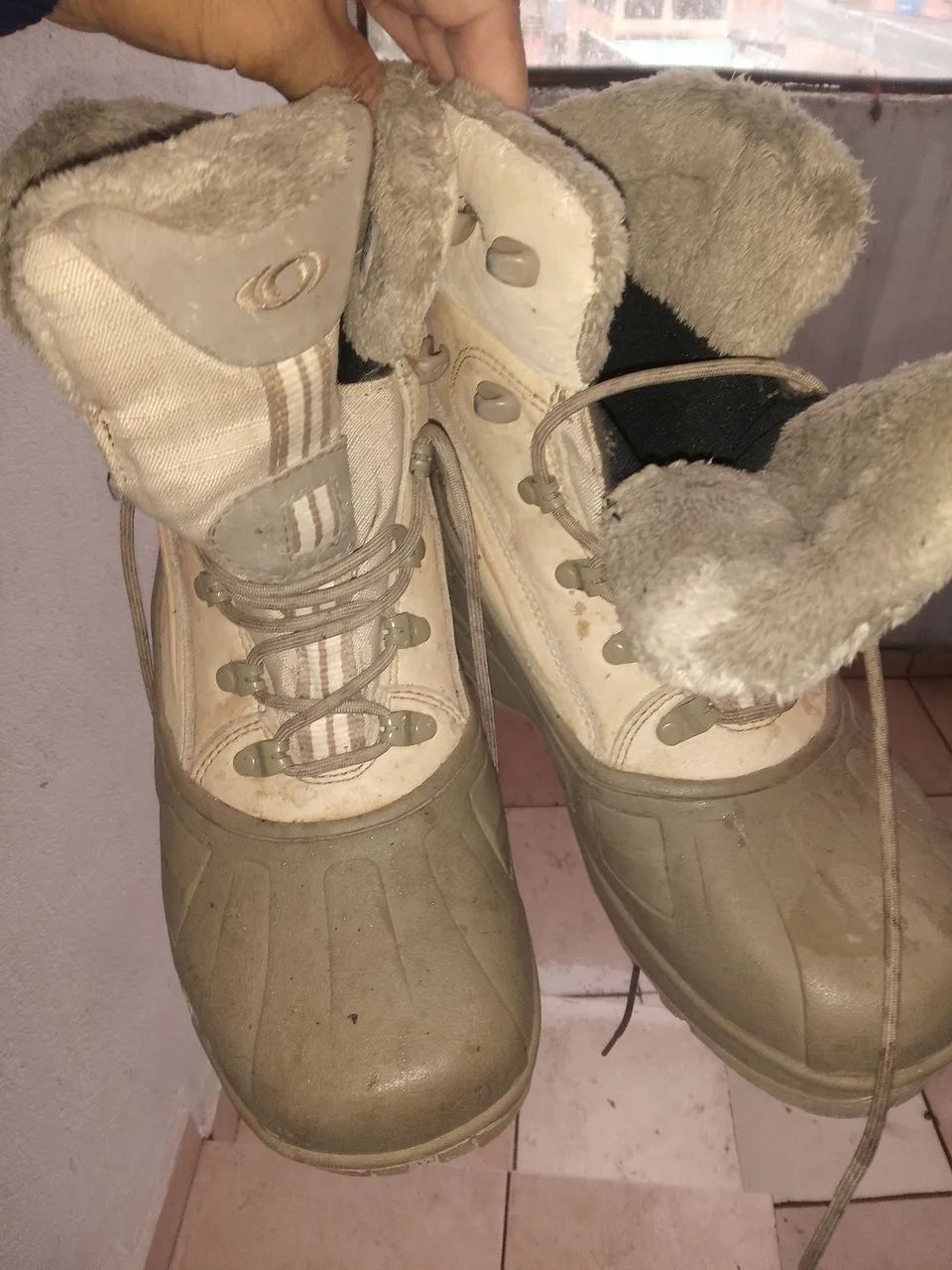 Bota de trilha. - Foto 4