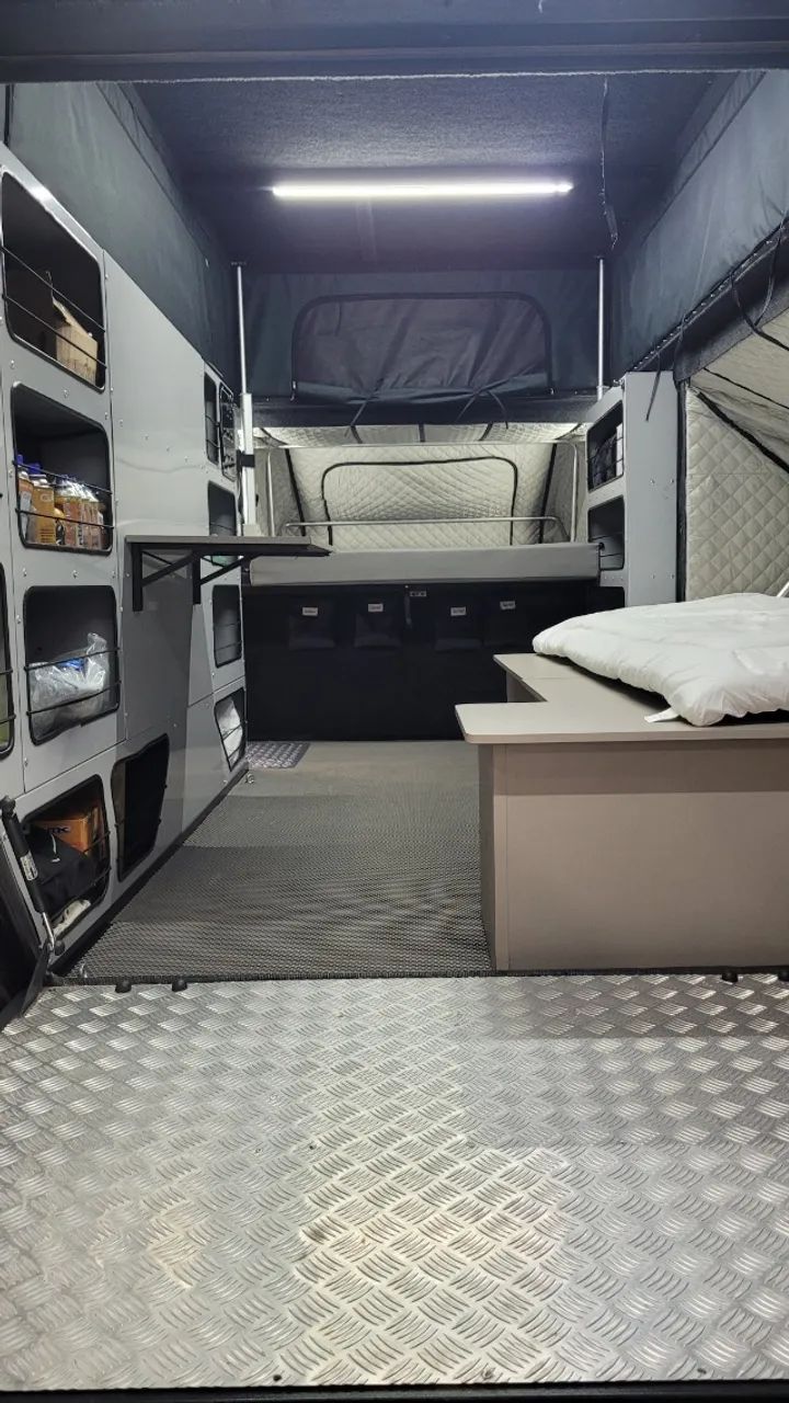 Trailer 65115399349251123