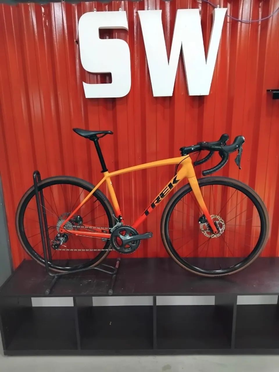 Bicicleta Trek Émonda ALT 4 Shimano Tiagra de 10v Tam 52
