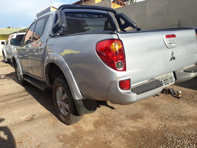 Vendo uma triton hpe 4x4 à diesel *
