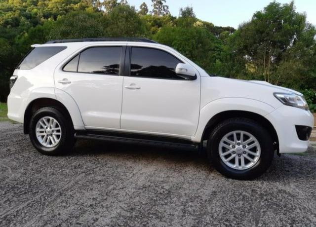 Hilux SW4 SRV 4×4 Diesel 2015