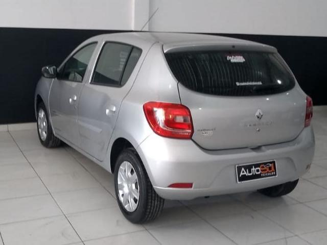 RENAULT SANDERO 2015/2016 1.0 AUTHENTIQUE 16V FLEX 4P MANUAL - Foto 5
