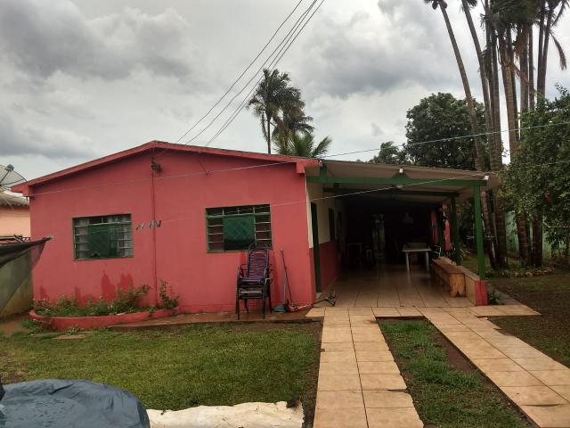 Casa com amplo quintal e ótima localização - Foto 8