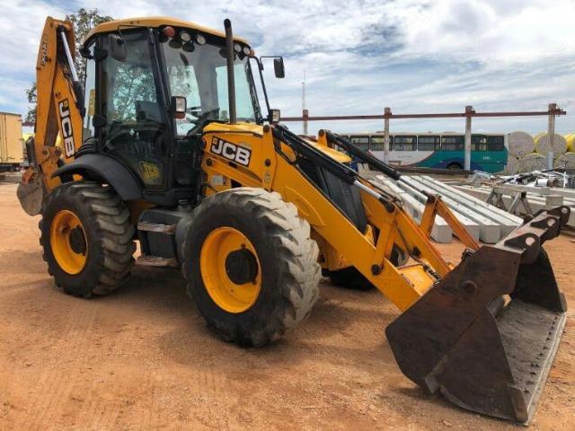 Retroescavadeira JCB 4 CX - Foto 4