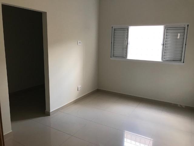 Casa nova 150m em condomínio fechado - suite - closet - area de churrasco - Foto 5