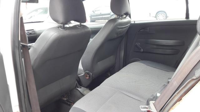 VolksWagen Fox I Trend 1.0 Prata - Foto 8