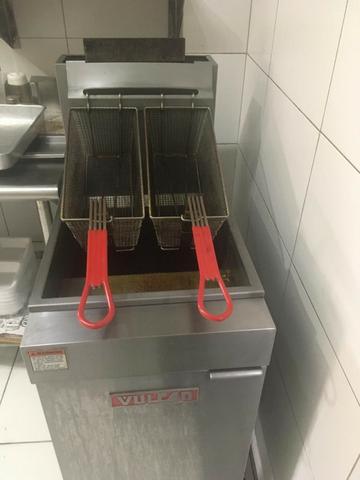 Fritadeira a Gás LG-300 Hobart/Vulcan 2 Cestos 23 Litros de Óleo - Foto 2