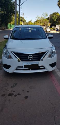NISSAN VERSA Branco Diamante
