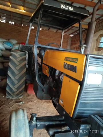 Trator Valtra 785