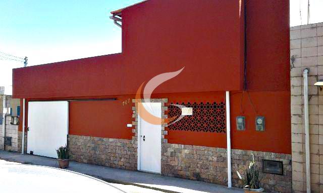 Casa com 4 dormitórios à venda, 320 m² por R$ 315.000 - Simeria - Petrópolis/RJ