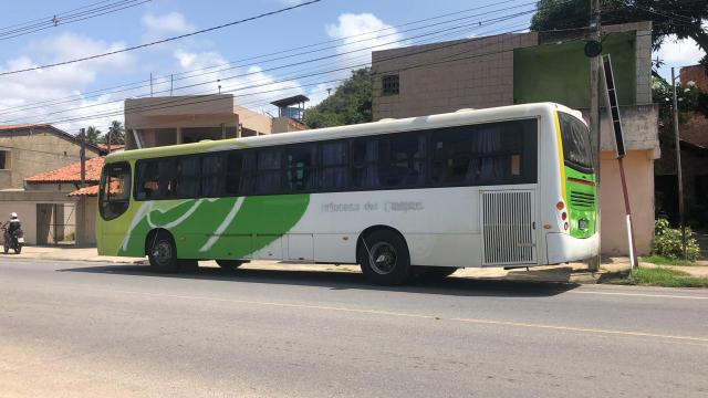 Ônibus bem novinho - Foto 2