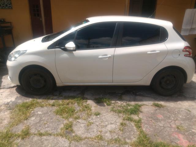 Peugeot 208 - Foto 2