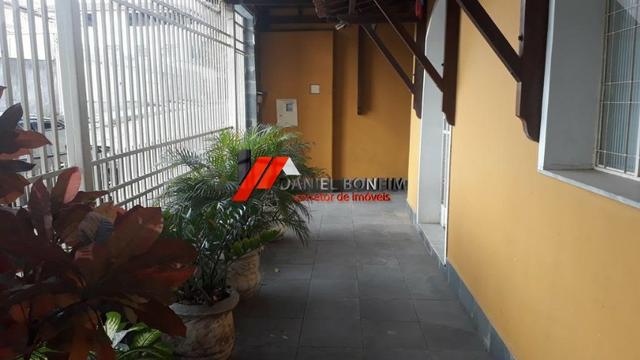 02 casas edificadas em lote de 360 m2 - no bairro N.S das Graças
