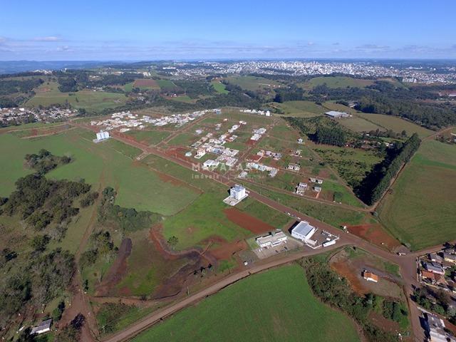 Vende-se terrenos de esquina de 450m² no Loteamento Colina Verde