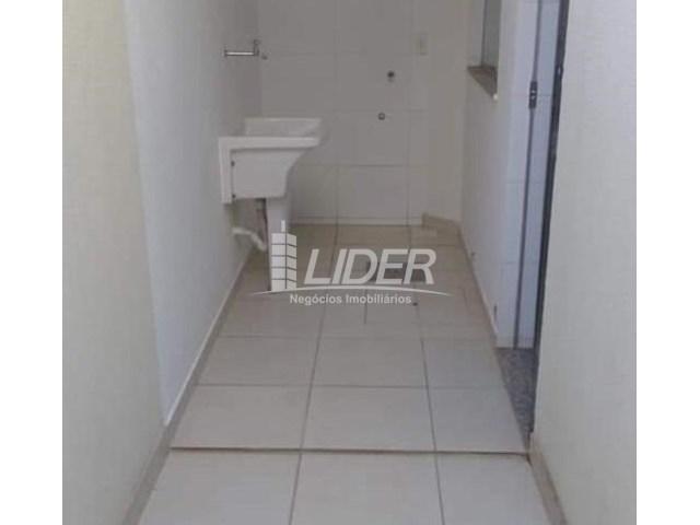 Casa de condomínio para alugar com 2 dormitórios em Saraiva, Uberlândia cod:864946 - Foto 6