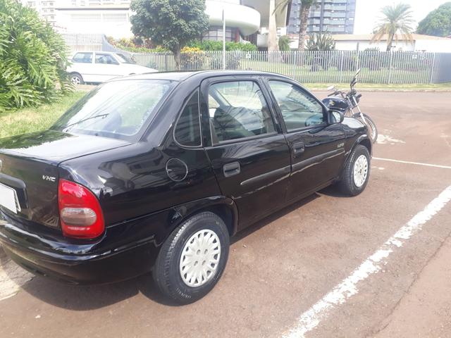 Gm CORSA CLASSIC LIFE 1.0 SUPER CONSERVADO PLACA A 2005 - Foto 18