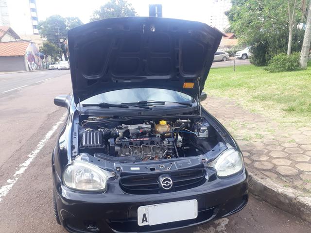 Gm CORSA CLASSIC LIFE 1.0 SUPER CONSERVADO PLACA A 2005 - Foto 9