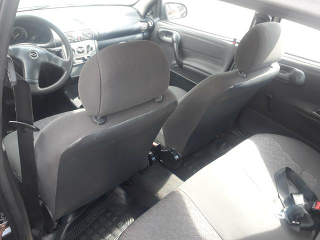 Gm CORSA CLASSIC LIFE 1.0 SUPER CONSERVADO PLACA A 2005 - Foto 11
