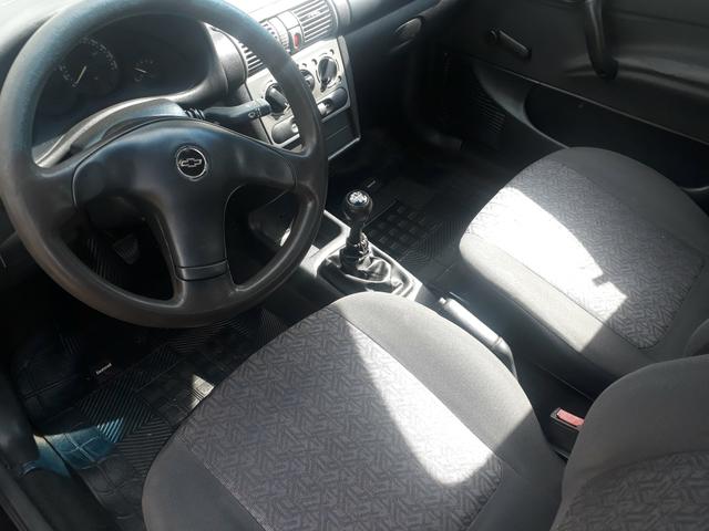 Gm CORSA CLASSIC LIFE 1.0 SUPER CONSERVADO PLACA A 2005 - Foto 14