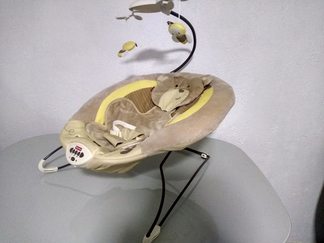 Cadeira de Descanso importada Fisher Price com sons e cobra - Foto 2