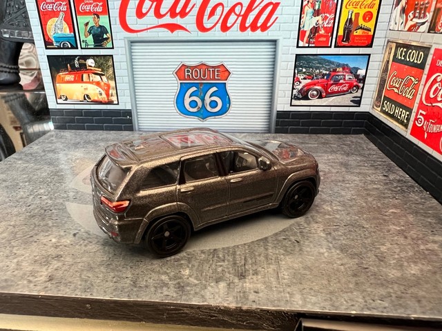 Hotwheels Cherokee Velozes e Furiosos 1/64 - Foto 2