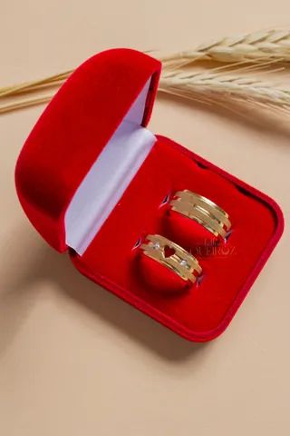 Par de alianças coração vazado casamento 8mm 