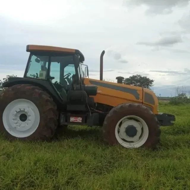 Trator Valtra BH 180