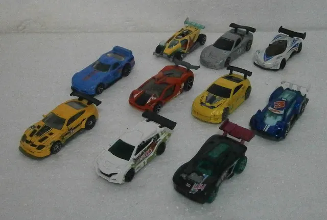 Americanas - Carrinho Miniatura Hot Wheels por R$ 10,99. Aceitamos  Pagamento com Pix em todos os caixas!