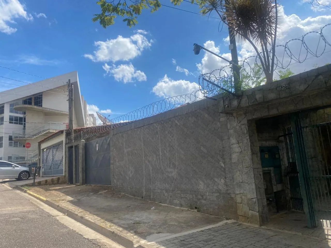 Casa para Venda em Sorocaba, Jardim Abaeté, 2 dormitórios, 1 suíte, 2 banheiros, 6 vagas