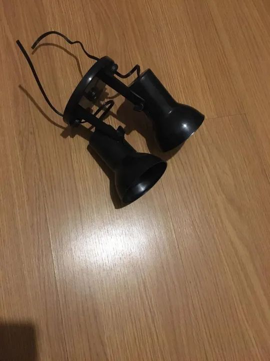 Spot Trilho Duplo 2 Sobrepor Direcionável E-27 Preto Set - Foto 3