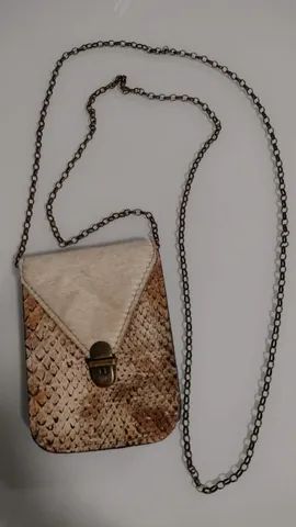 NOVA - Bolsinha animal print com detalhes em couro