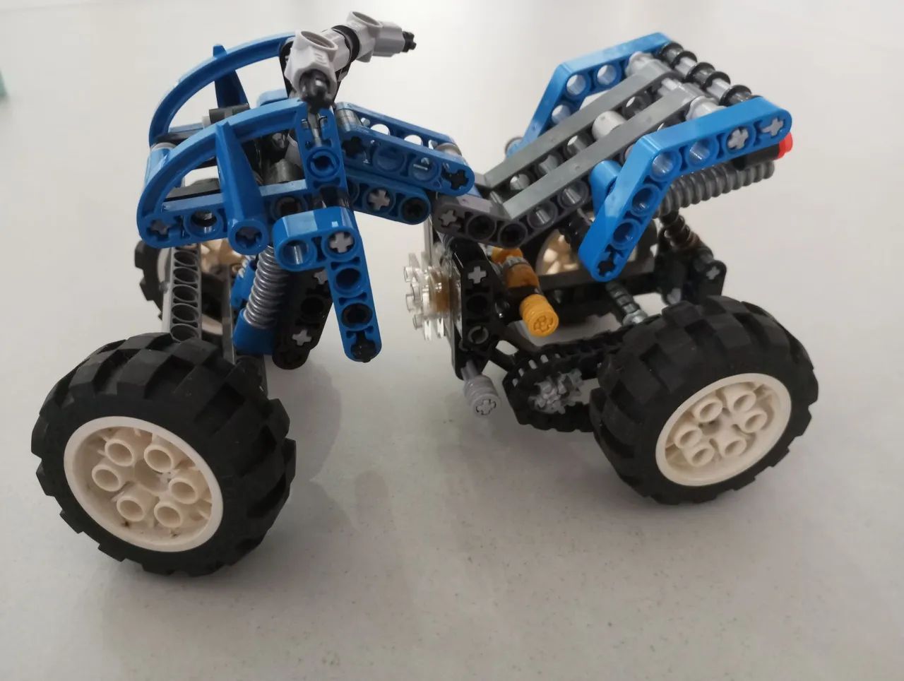 Quadriciclo Lego Technic - Foto 3