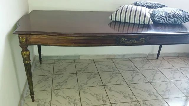 Mesa madeira maciça década de 60 - Foto 3