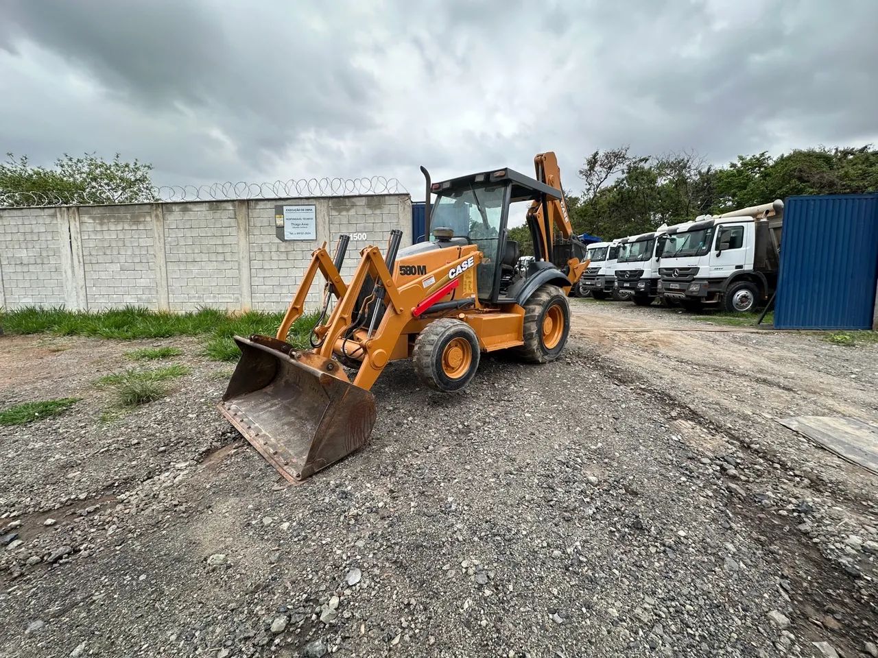 Retroescavadeira Case 580M 2011 4X4  - Foto 4