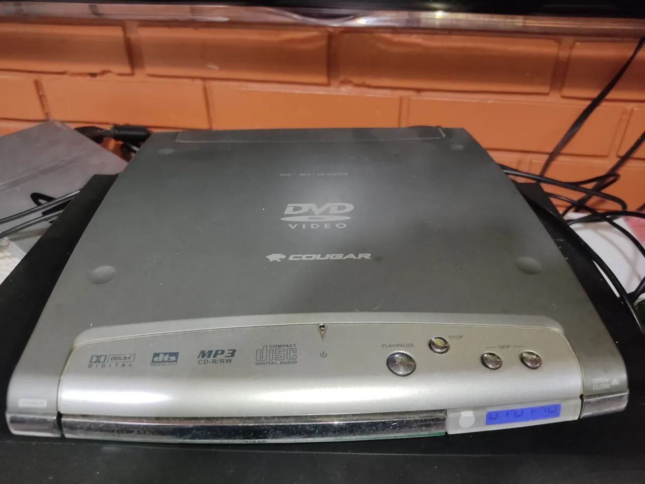 Dvd player Cougar63824542186497120