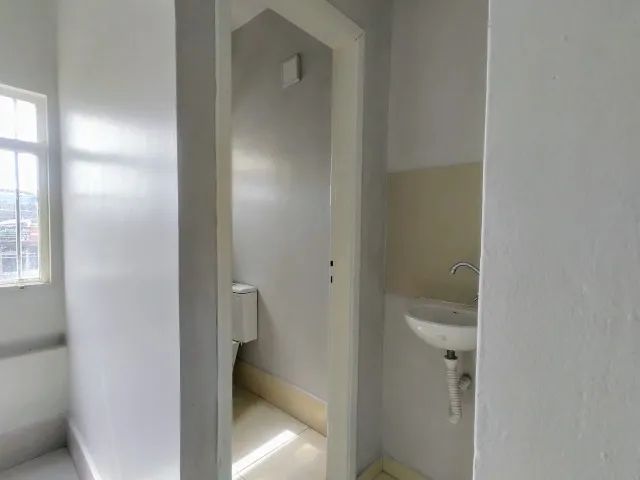 Vendo sala comercial com banheiro CNB 01 Comercial Norte Taguatinga - Foto 3