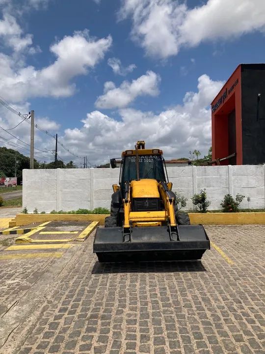 Retroescavadeira JCB 3C - 2015