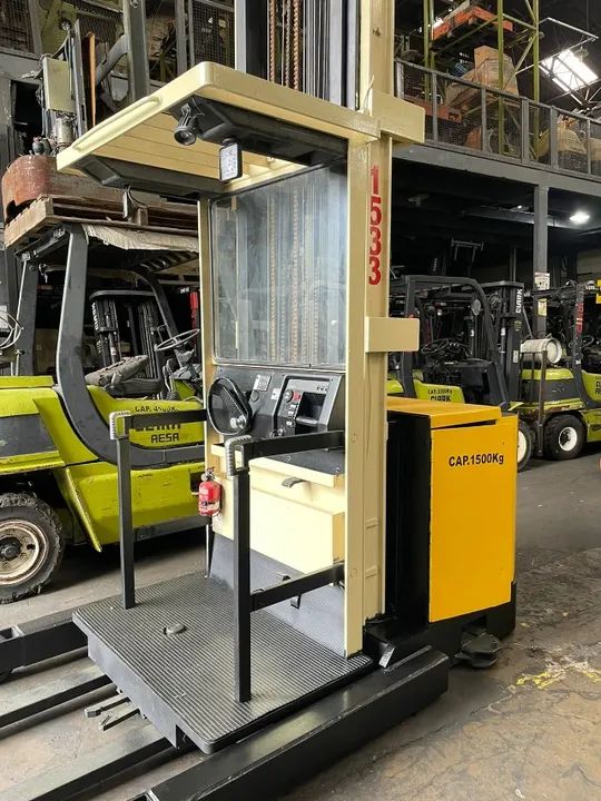 Selecionadora de Pedidos Crown, Elevação 8.400mm