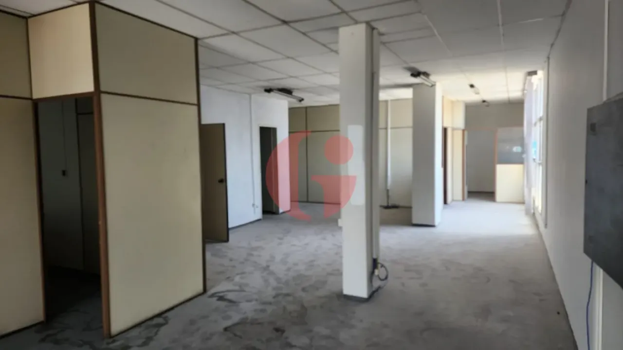 Sala comercial para venda e locação com 155,60m² no Centro | SJC