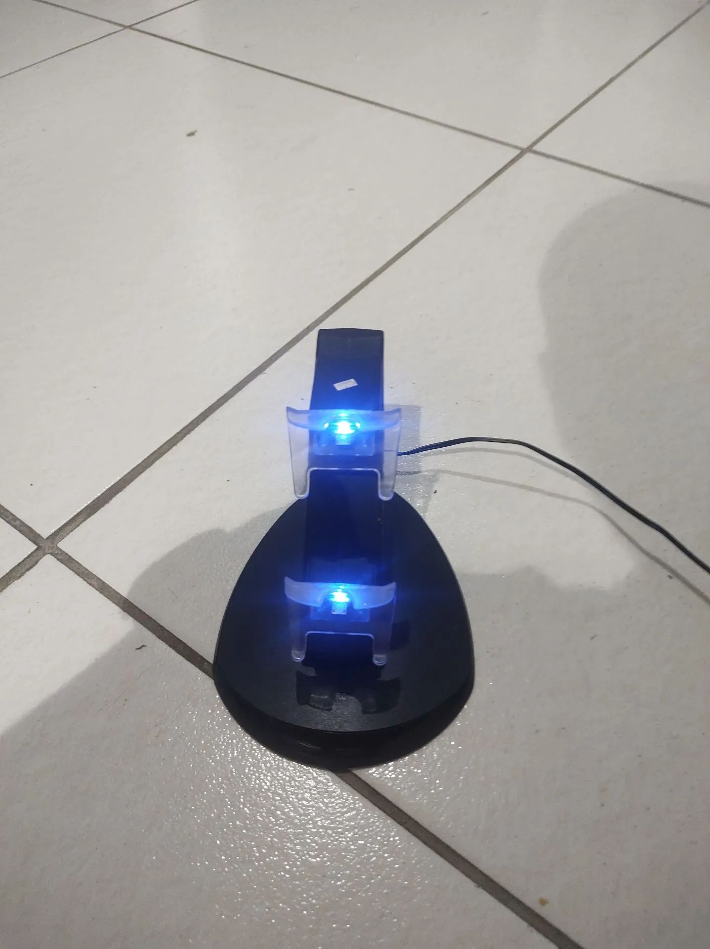 Carregador Dual Para Controle de vídeo game -  - R$ 100
