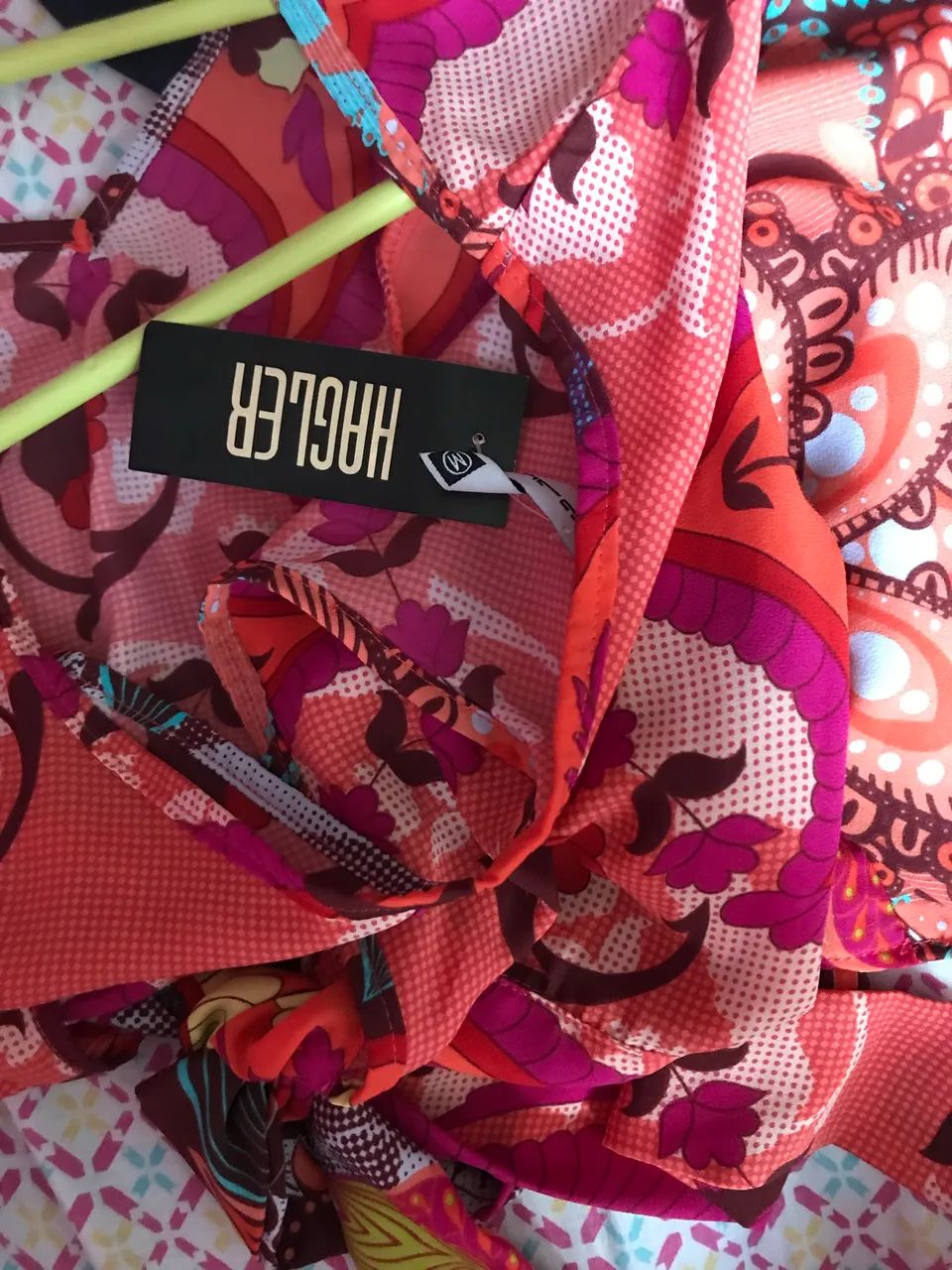 Cropped estampado com etiqueta M - Foto 3
