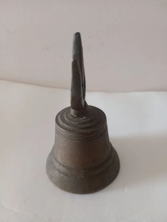 Sino antigo de metal - Foto 2