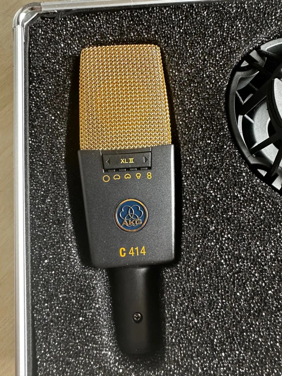 Microfone condensador AKG C414 XLII