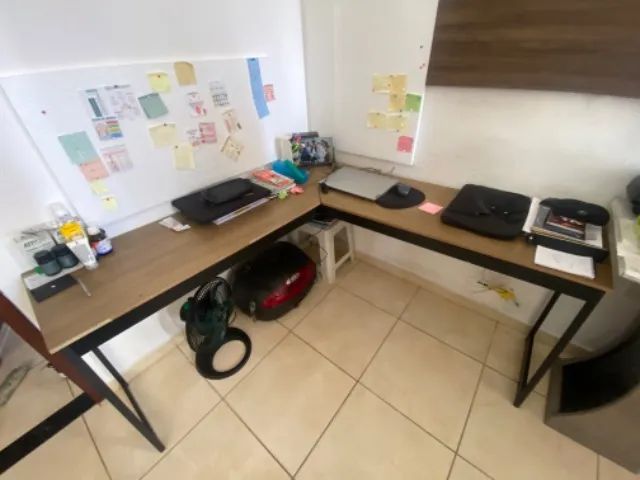 Mesa de estudo com 2 espaços 64717306182913120