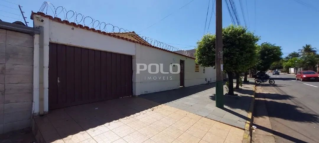 Casa com 3 quartos à venda, 261 m² por R$ 850.000 - Jardim América